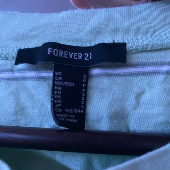 Forever 21 crop top - Picture 2 of 2